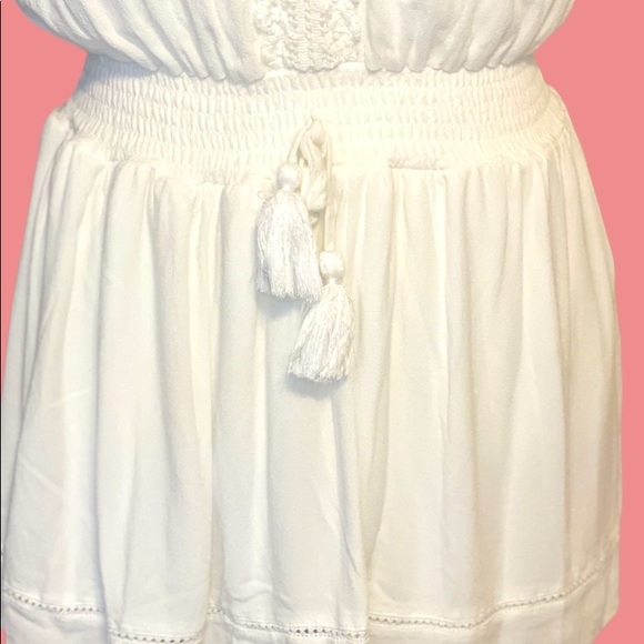 OCEAN DRIVE - White Crochet off the Shoulder Dress. Size M - Picture 4 of 11